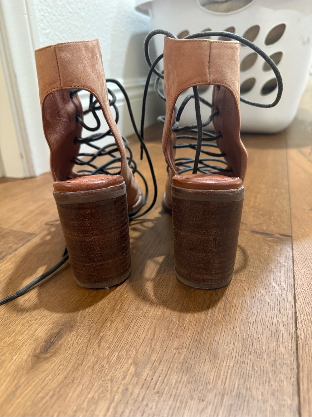 Free People x Jeffrey Carnell Lace Up Chunky Heels - Barely Worn - Picture 5 of 6
